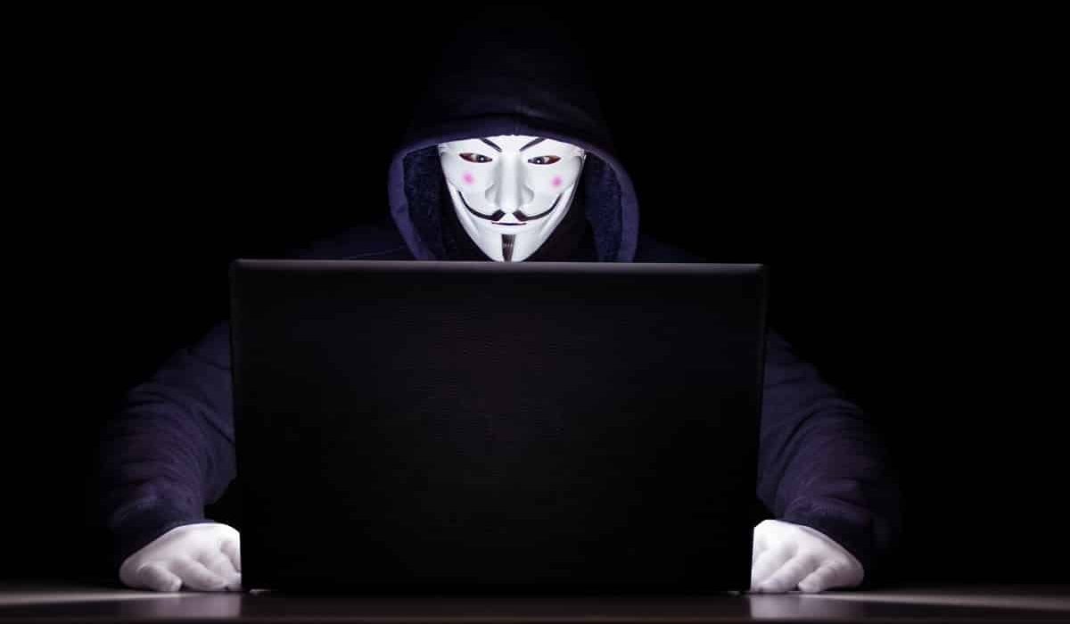 Secret internet Hacker Offline Thinker